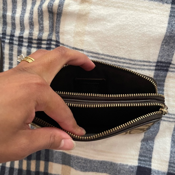 Coach wristlet wallet - Picture 2 of 4